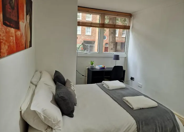 2 Bedrooms Flat In Great Location!